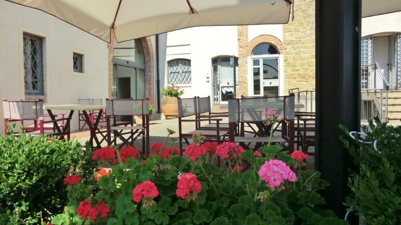 Appartamenti Ava E Tegrino Nell'Antica Dimora Di Fulignano San Gimignano Eksteriør billede