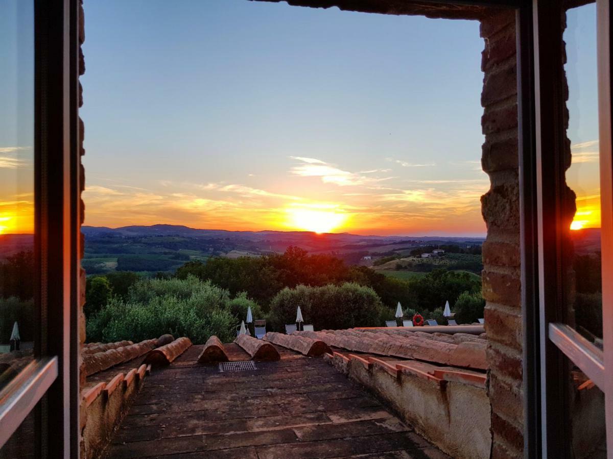 Appartamenti Ava E Tegrino Nell'Antica Dimora Di Fulignano San Gimignano Eksteriør billede